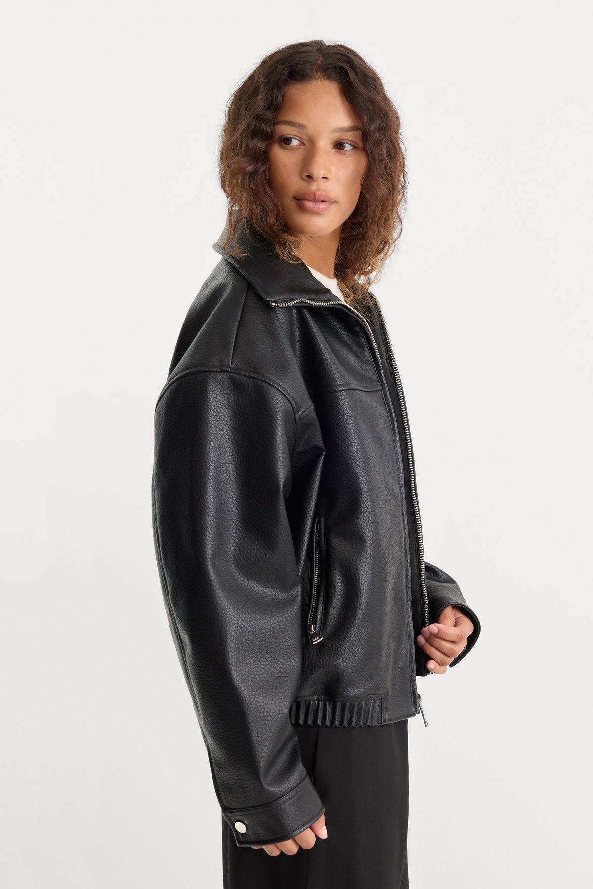 THE BETTER THAN LEATHER FUNNEL JACKET | BLACK001