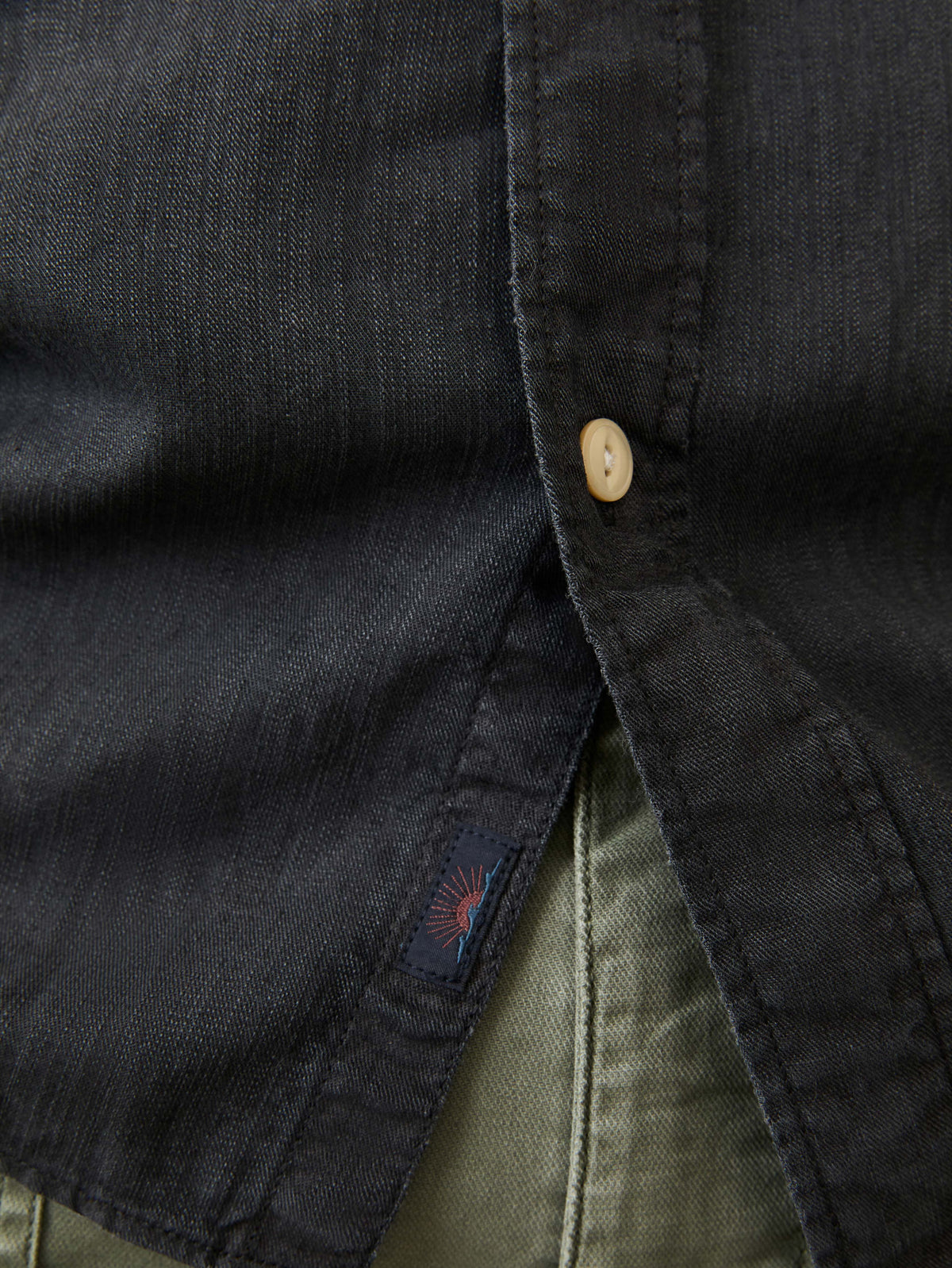 Short-Sleeve Tried and True Chambray Shirt - Durango Black