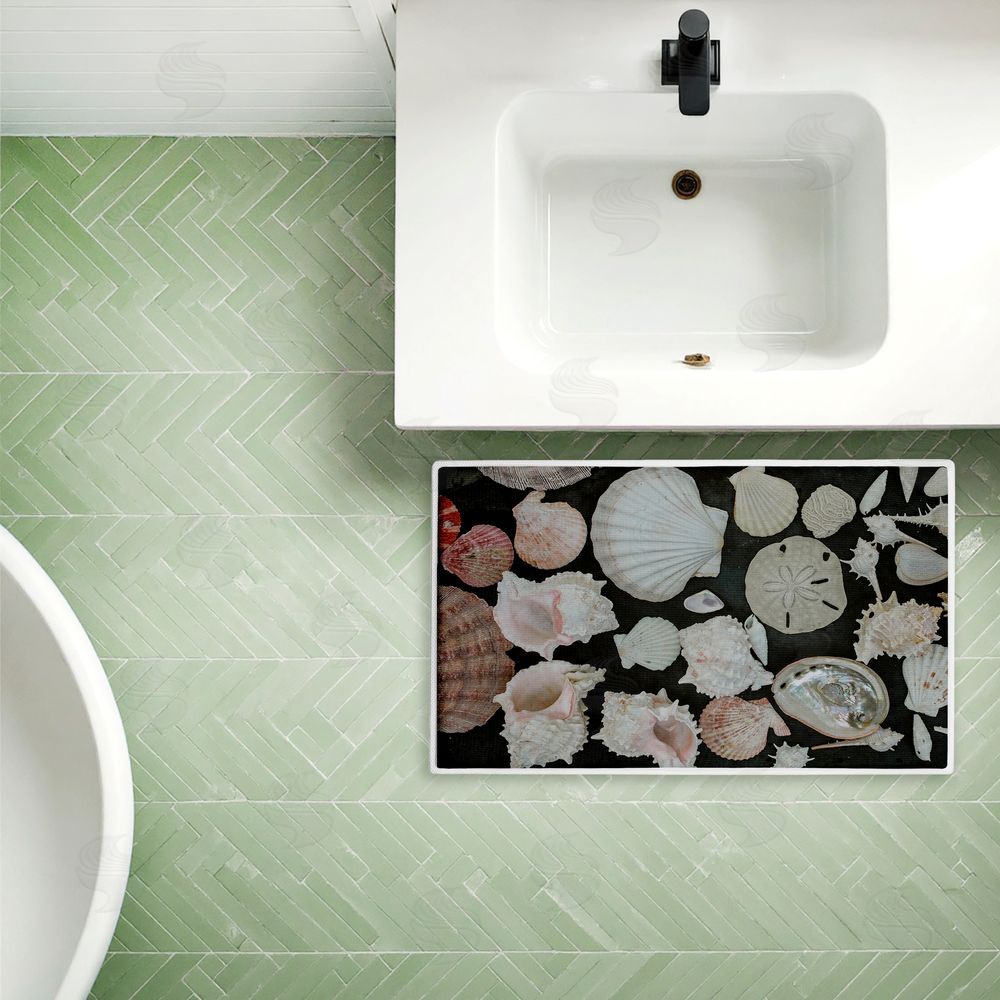 Amy Carroll | Summer Shells Display Plush Bath Mat