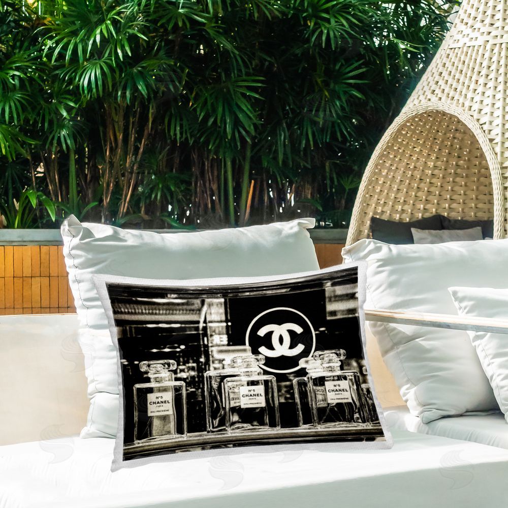 Graffi*tee Studios | Monochrome Perfumes Display